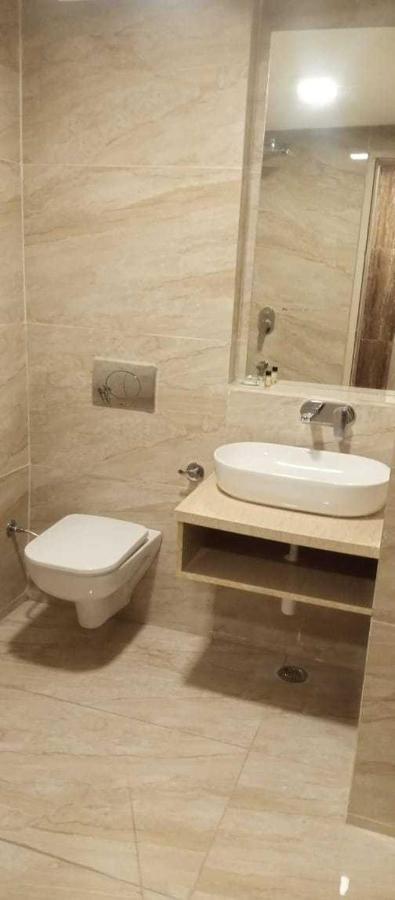 Oyo Mmc Hotel And Restaurant Meerut Dış mekan fotoğraf